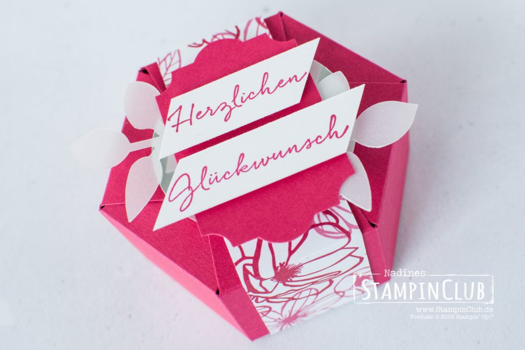 Stampin' Up!, StampinClub, Hexagon Box, Hexagon Verpackung, Florale Grüße, DSP In Liebe