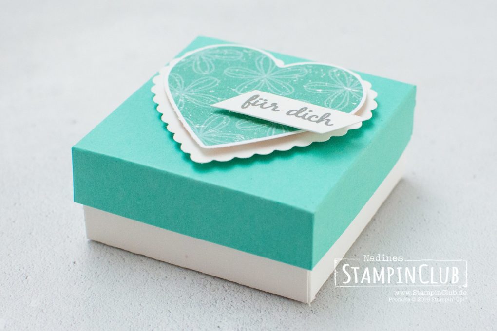 Stampin' Up!, StampinClub, Verpackung, Box, Designerpapier Wunderbar ausstanzbar, Pleased As Punch DSP, Stanzenpaket Herzen, Heart Punch Pack, Geburtstagsfeier, Celebrate with Cake