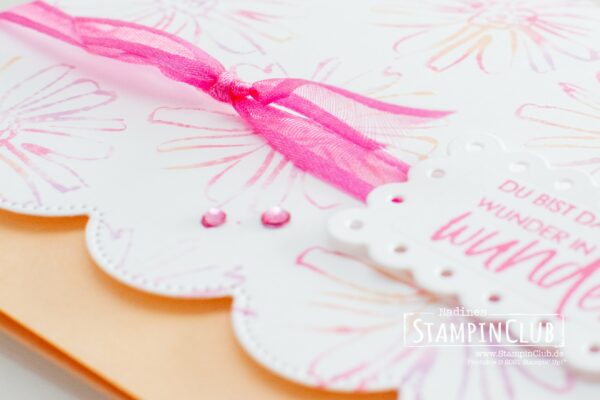 Stampin' Up!, StampinClub, Feuchttuchtechnik, Baby Wipe Technique, Totally Techniques, Konturiert und Koloriert, Color & Contour, Stanzformen Gewellte Konturen, Scalloped Contours Dies, In Color 2021-2023